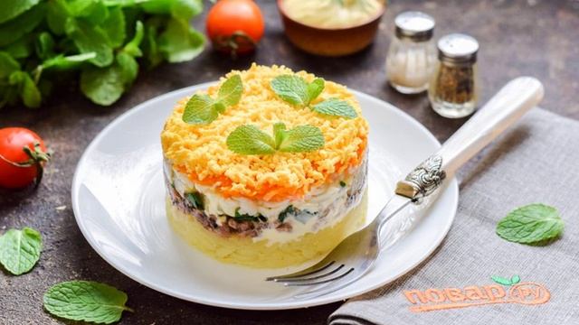 Салат Мимоза с ананасами. Простой рецепт