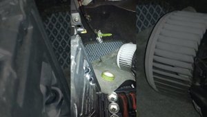 Ремонт моторчика печки ч3 резистор сломался опель корса д ищем причину устраняем колхоз рулит))