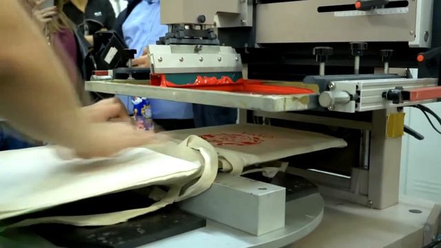 Трафаретная печать на сумках от Oasis Catalog смотреть онлайн