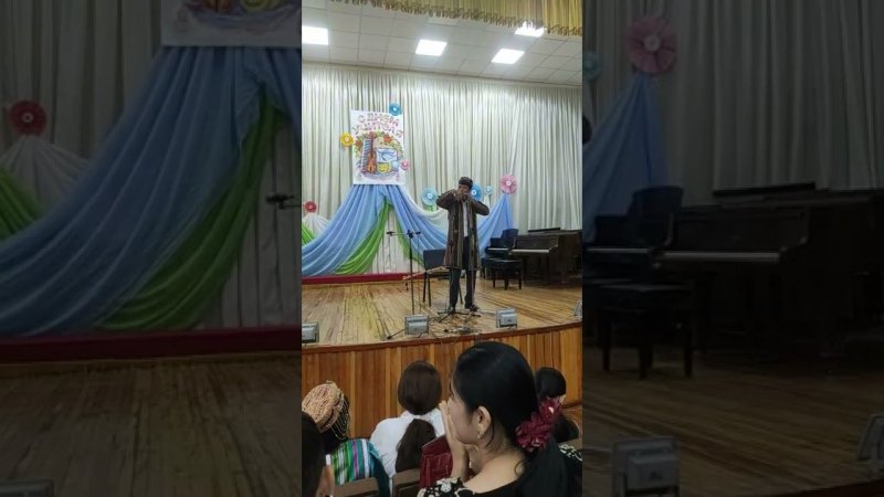 Виртуозная игра на чанкобузе (чанковуз, шанкобыз) в 20 музыкальной школе г. Ташкента