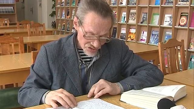 Ярославские бездомный ходит в библиотеку и пишет стихи смотреть онлайн