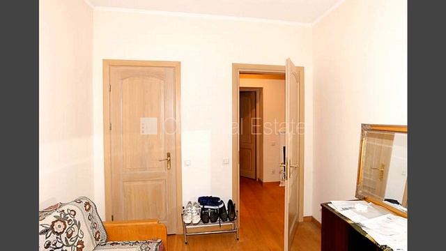 Латвия, Рига, Центр, Улица Лачплеша. Фасадный дом, кирпичные стены, благоустроен смотреть онлайн