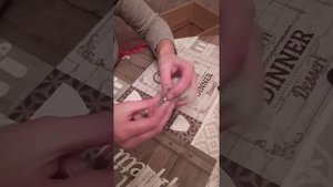 Вакцинация цыплят от болезни Маррека.