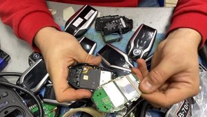 Замена дисплея bmw G30 G05 G07 что делать если разбили экран на ключе