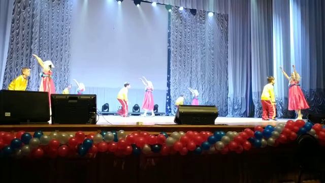 Танец "Колобок" смотреть онлайн