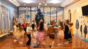 Подготовительная 2 танец Раз два три