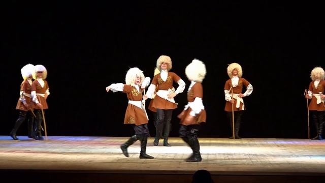 Национальный танец 