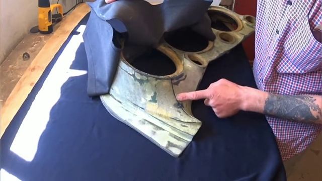 Карты дверей.  Подиумы под динамики на Toyota  Auris.
