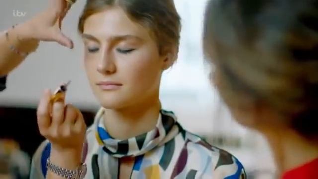 VICTORIA BECKHAM is doing my MAKEUP!! - This morning ITV смотреть онлайн