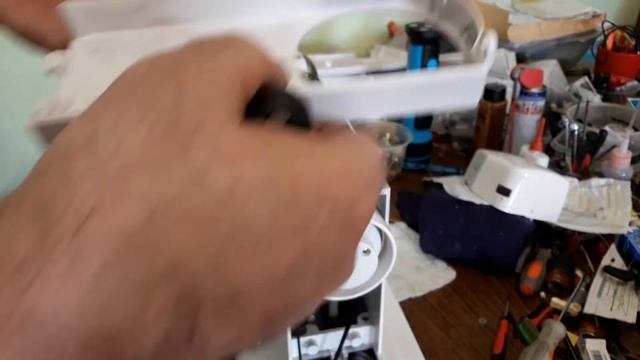 AEG Nähmaschine - Modell NM 1800 فك الهيكل الخارجي
