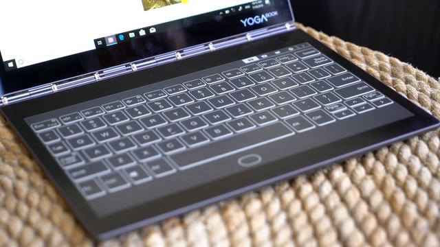 Too Thin For A Keyboard: Lenovo Yoga Book C930 Hands-On смотреть онлайн