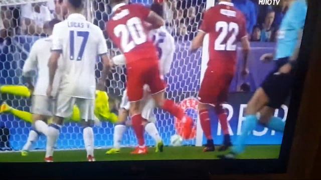 Гол в ворота Реала 1-1 Суперкубок УЕФА Реал Мадрид - Севилья смотреть онлайн