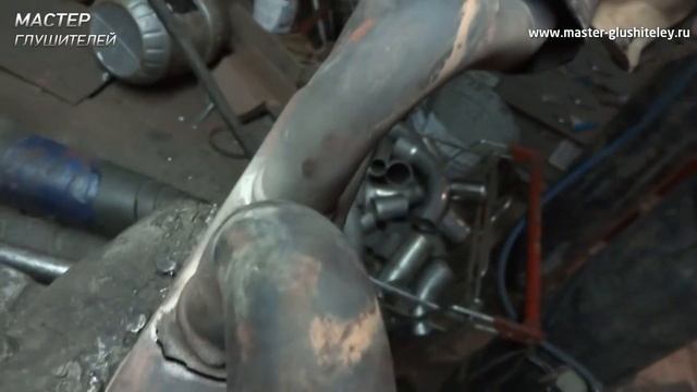 Устранение посторонних звуков в выхлопной системе Subaru Forester
