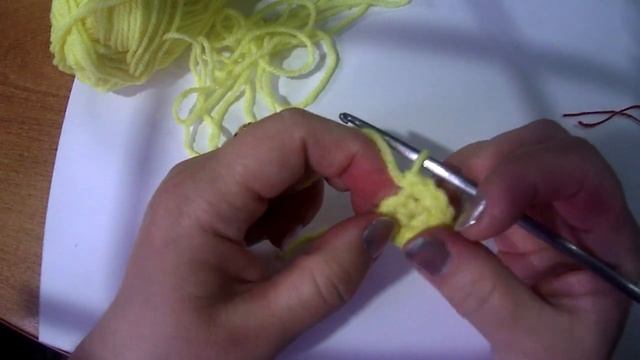 Вяжем крючком игрушку амигуруми "Заяц" (часть 6 - хвост). смотреть онлайн