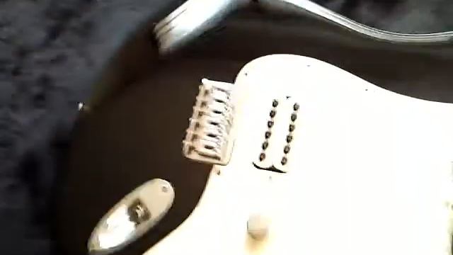 Fender Tom Delonge смотреть онлайн