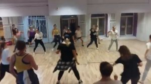 Ponle. Reggaeton basic by Marta Białobrzeska.