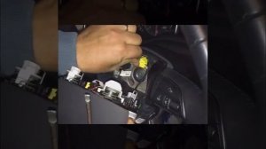 Как снять подушку безопасности Audi Q5 2014 VOLANTY.CZ