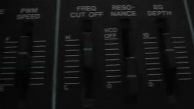 Yamaha CS01-II Synthesizer Demo смотреть онлайн