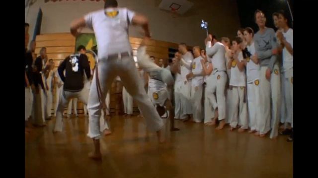 Axé Capoeira | Victoria 2010 смотреть онлайн