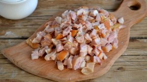 Салат с корейской морковкой и копченой курицей. 1 рецепт