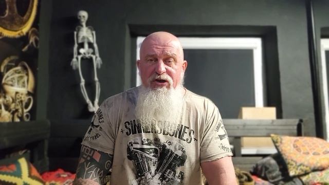 Хождение на ягодицах, хождение на коленях! Полезно ли?
