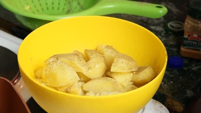 Очень Вкусная Жареная Картошка   по Деревенски с Салом
