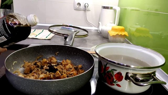 Как варить вареники . Как вкусно приготовить вареники .