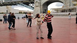 Бачата в парке Горького на набережной