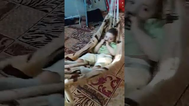 Гамак для малыша смотреть онлайн