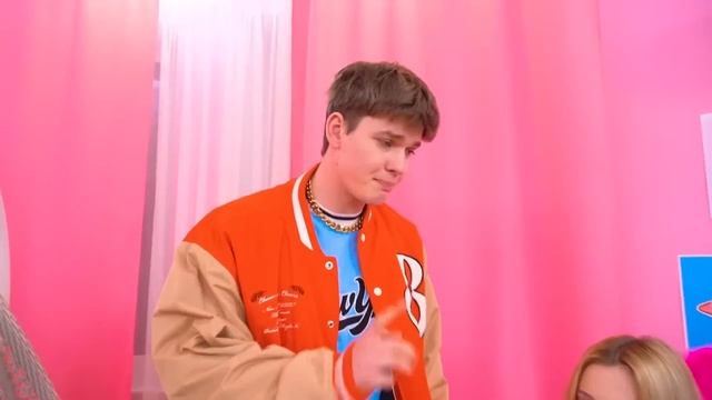 Первый День М3GAN В Новой Школе | Странная Новенькая в Нашей Школе смотреть онлайн