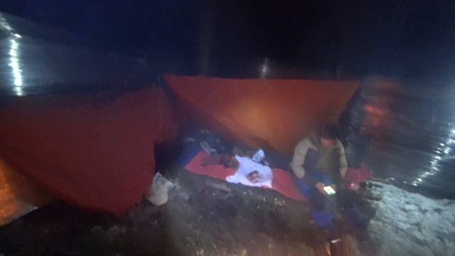 Ночевка зимой без палатки, укрытие из стрейч пленки, Татарстан поход Набережные Челны смотреть онлайн