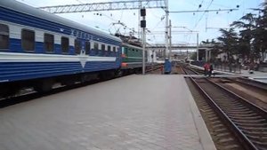 Отправление поезда №142 "Симферополь - Екатеринбург" под ЧС2-415