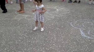 Танцы танцы  маленьких девчат. Смотреть до конца.