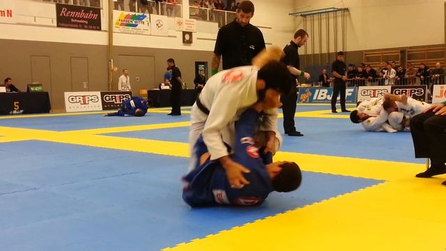Mathias Ribeiro vs Max Carvalho  - Munich Open 2013 - Black Belt Adult Male Open Class Final смотреть онлайн
