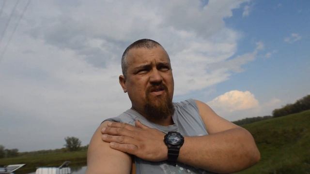 ПОКУПАЕМ МАЛЬКА И ЗАРЫБЛЯЕМ СВОЁ ОЗЕРО смотреть онлайн