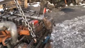 Запуск двигателя D6AC на Hyundai Universe с замерами давления масла