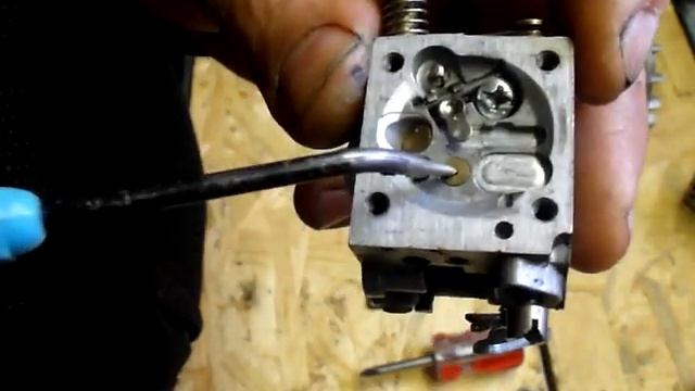 КАК РАБОТАЕТ КАРБЮРАТОР МЕМБРАННЫЙ ПИЛЫ или КОСЫ смотреть онлайн