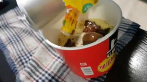 Китайская лапша с тухлым яйцом