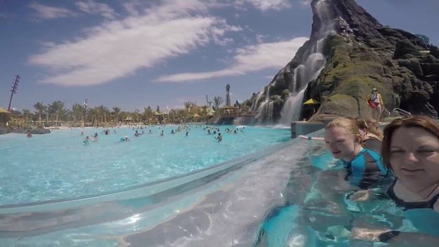 A Tour of Volcano Bay at Universal Orlando смотреть онлайн