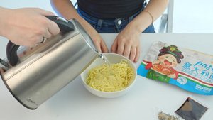 Лапша быстрого приготовления Yidali Mian (Итали Мень)