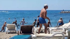 Funny Turkish song. Animator in a turkish hotel. Весёлая турецкая песня. Аниматор в турецком отеле