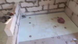 гидроизоляция, утепление пола, прокладка труб водоснобжения под стяжку