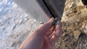 Замена лампочки в противотуманной фаре на Солярис Акцент / Замена ПТФ / Передние габариты