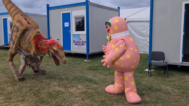 rita vs mr Blobby backstage fun