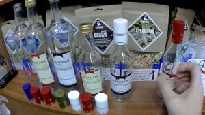 Полимерный колпачок на бутылку с винтовым горлом