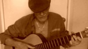 Клены выкрасили город