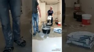 Использование самовыравнивающей смеси.