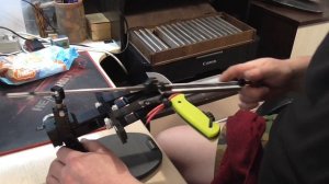 Венёвские эльборы на металлической связке. Заточка ножа из PGK. Грызут как гриндер.