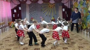 Танец: "Опа опа чики чики"