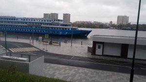 От пристани отчалил теплоход